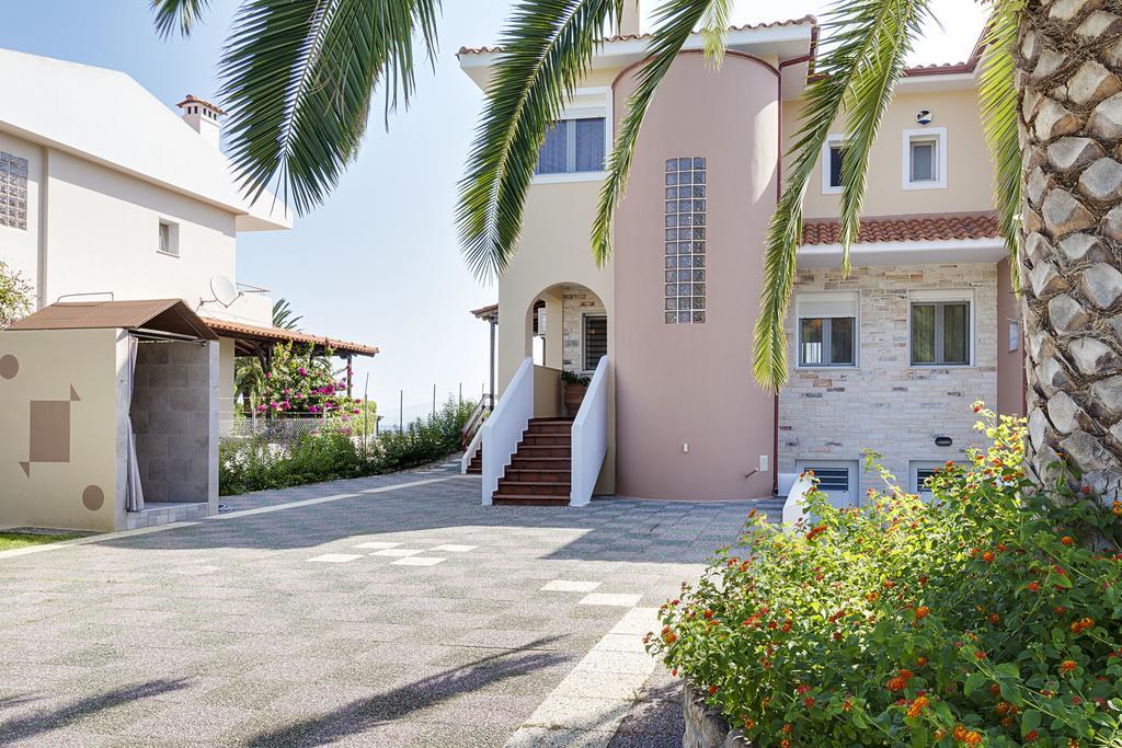 Villa Nefeli - Akti Salonikiou A Áyios Nikólaos Luaran gambar